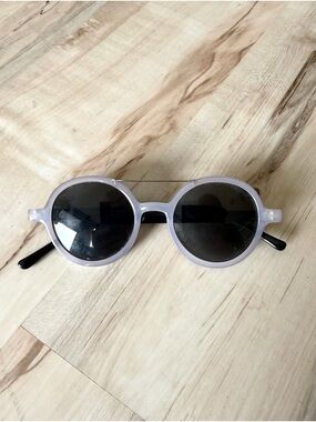Komono The Vivian Pale Lavender Round Sunglasses with Dark Lenses